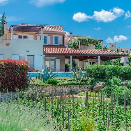 Villa Gumonian